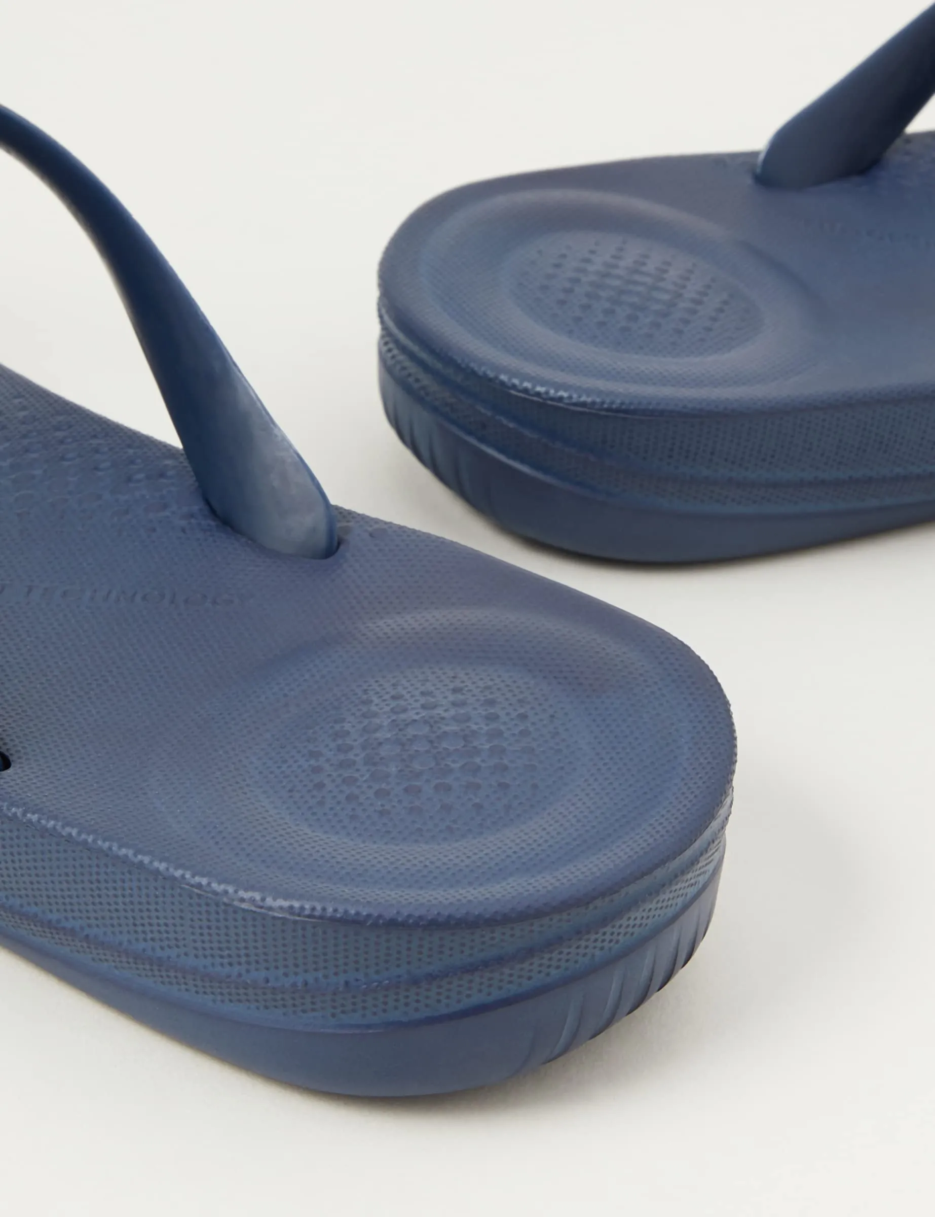 IQushion Ergonomic Flip-Flops - Men