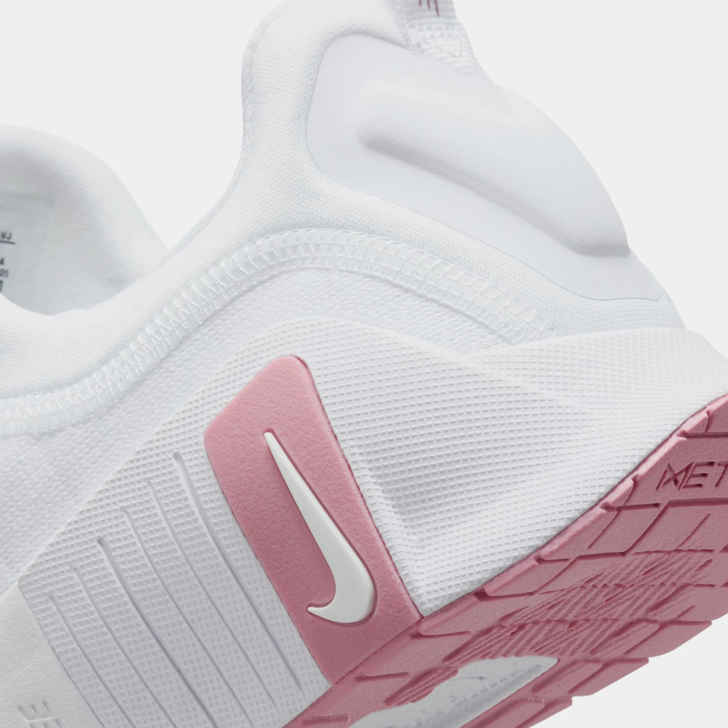 Metcon 6 Womens Running Shoes (White/White/Elemental Pink)